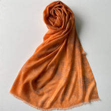 画像をギャラリービューアに読み込む, Silk cashmere stole "HANABI" orange