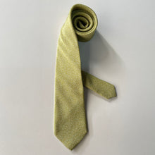 Load image into Gallery viewer, Silk tie "IKARI" lime
