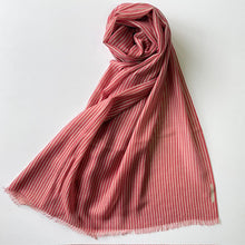 画像をギャラリービューアに読み込む, Silk cashmere stole "DAIMYO-JIMA" red & beige