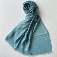 画像をギャラリービューアに読み込む, Silk cashmere stole "DAIMYO-JIMA" gray & light blue