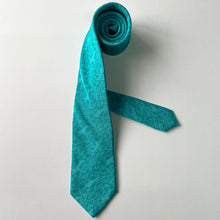 Load image into Gallery viewer, Silk tie "SHARK" navy
