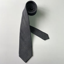 Load image into Gallery viewer, Silk tie "UROKO" black and white

