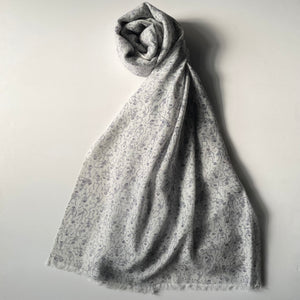 Silk cashmere stole "GAIKOTSU" gray